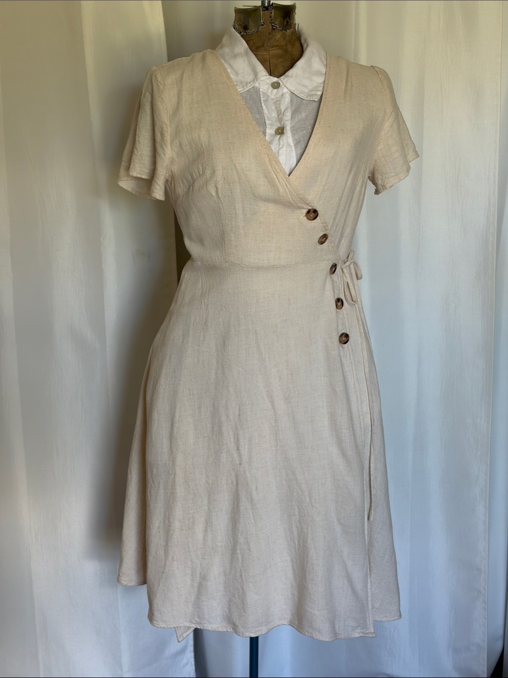 Cream linen wrap around dress with ties and buttons fit and flare size 6
